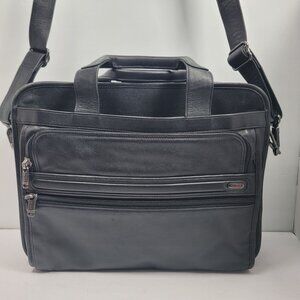 VTG Tumi Black Leather Portfolio Briefcase Laptop Messenger Bag